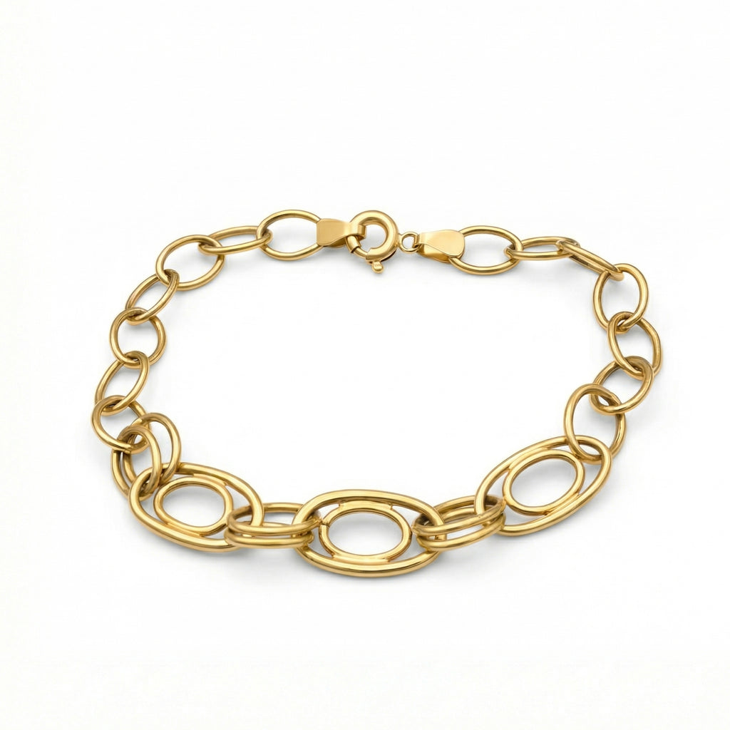 A Dreams 18k yellow gold linked oval bracelet presented on a clean white background.