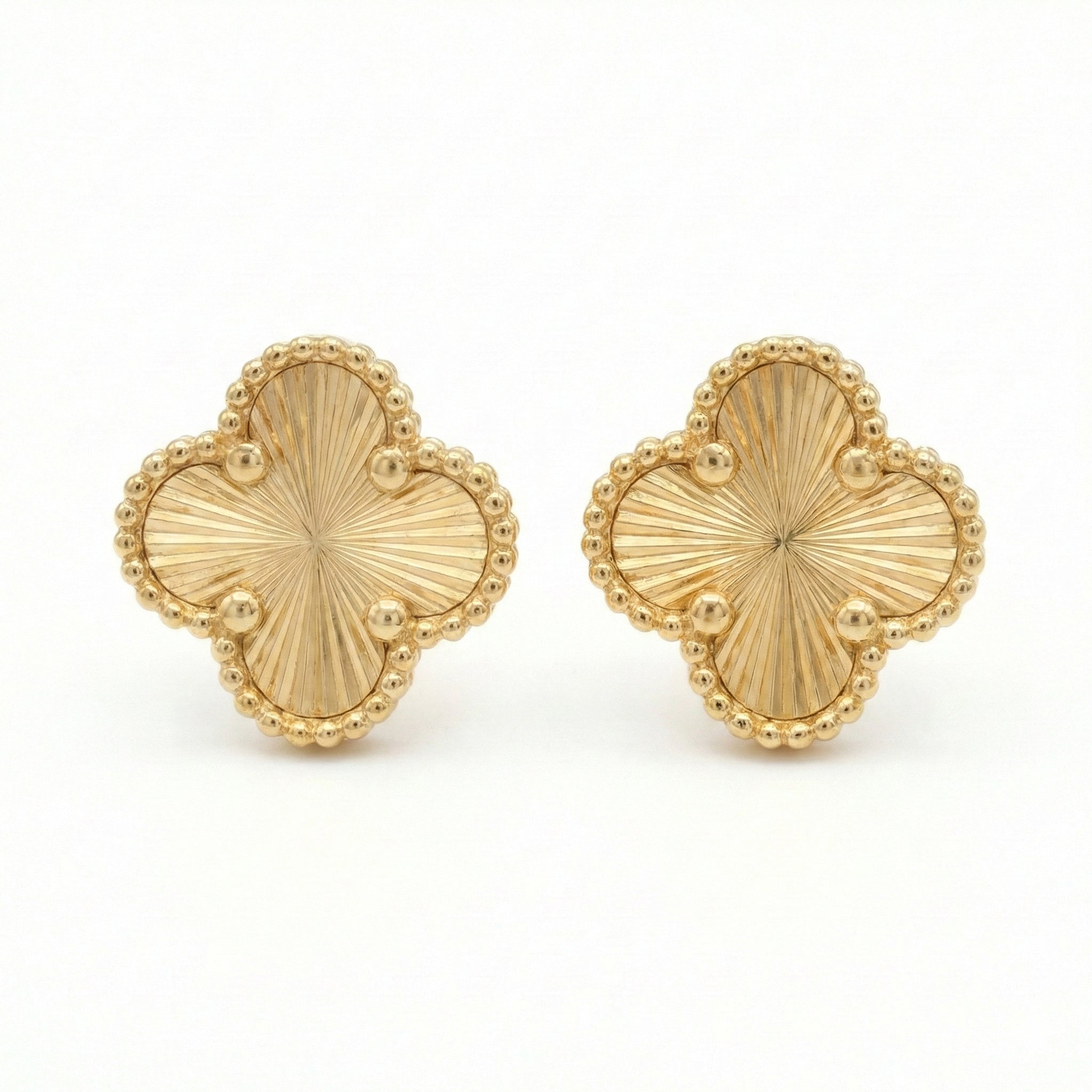 The Radiant Sunburst Clover Studs 18K Yellow Gold