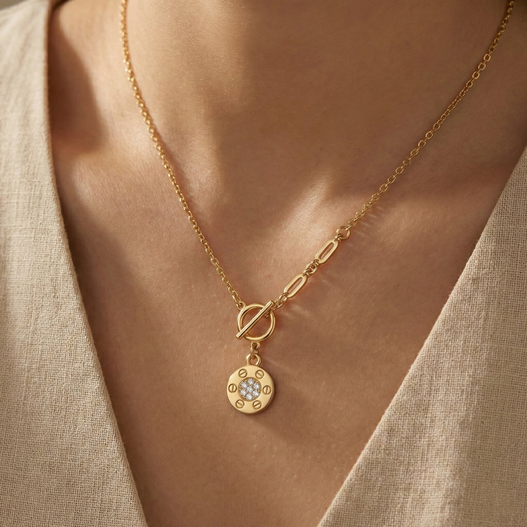 The Crystal Screw-Motif Toggle Necklace 18K Yellow Gold