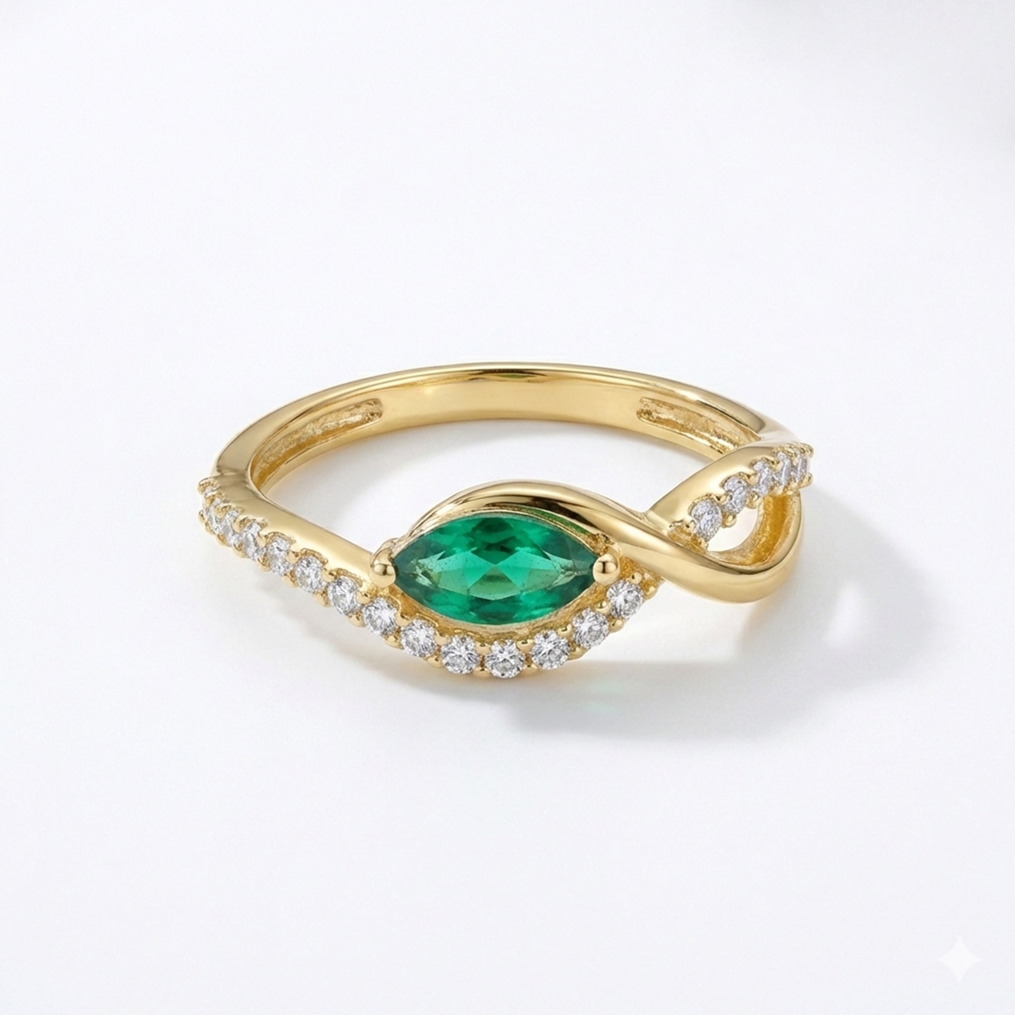 Eternal Green Promise Ring 18K Yellow Gold