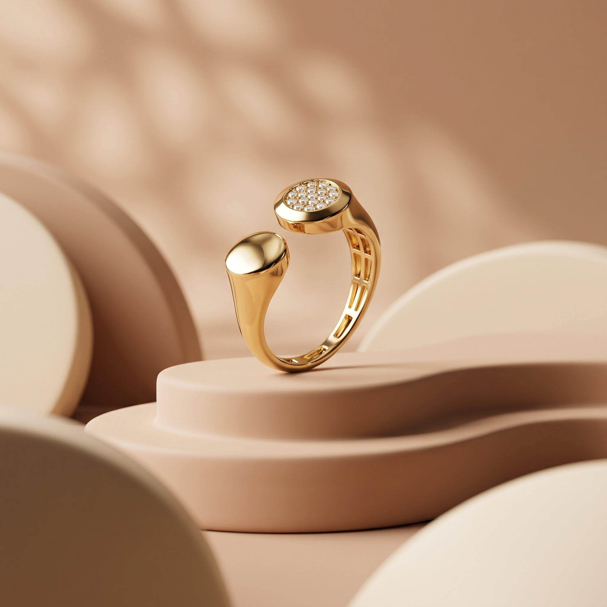 UNO 18k yellow gold open ring elegantly displayed upright on modern beige sculptural pedestals under soft luxury studio lighting.
خاتم أونو دهب عيار 18 معروض بشكل أنيق على قواعد فنية بتصميم مودرن وألوان بيج ناعمة.
