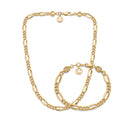 L'azurde 18K yellow gold matching Gourmet necklace and bracelet set on a white background.	طقم مجوهرات متطابق من الذهب عيار 18 يتكون من سلسلة وسوار جرميت من لازوردي على خلفية بيضاء.